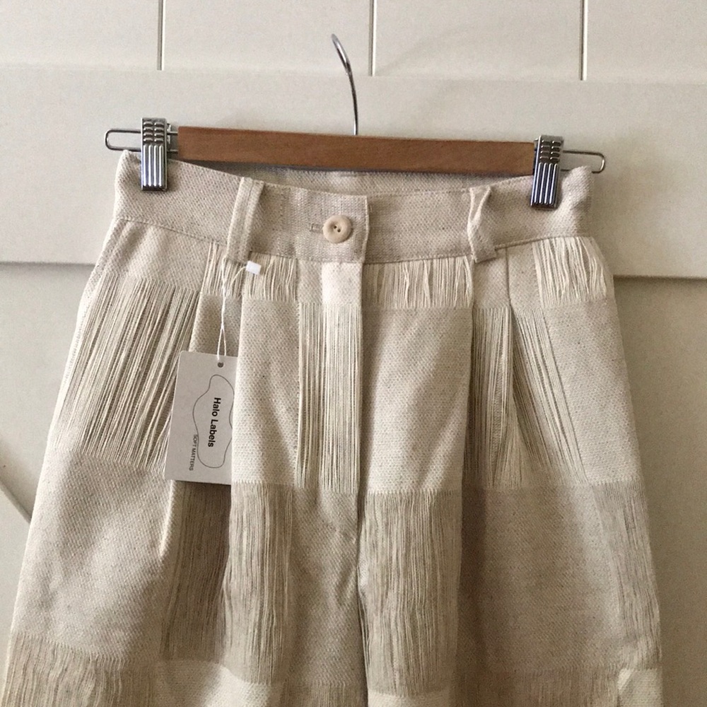 Halo labels trousers